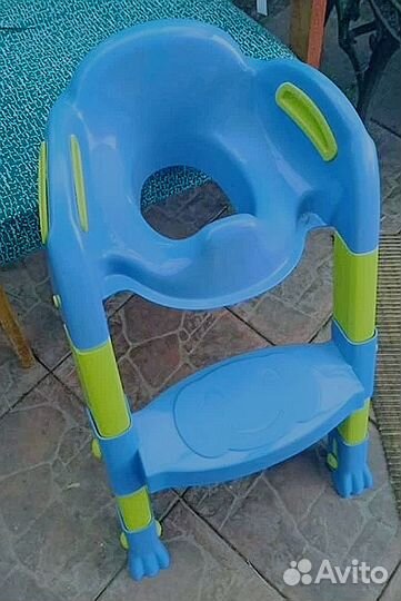 Детское сиденье на унитаз со ступенькой