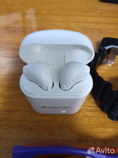 Наушники, часы, 3D очки