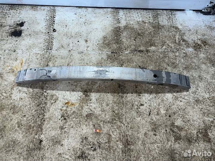 Усилитель бампера передний Mercedes-Benz M-Class