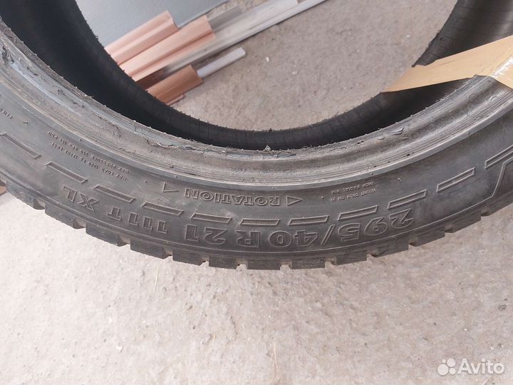 Nokian Tyres Hakkapeliitta 9 SUV 295/40 R21