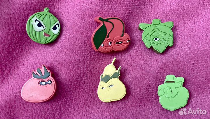 Скрепыши, тикеры, токеры, тату, фрукты из ленты