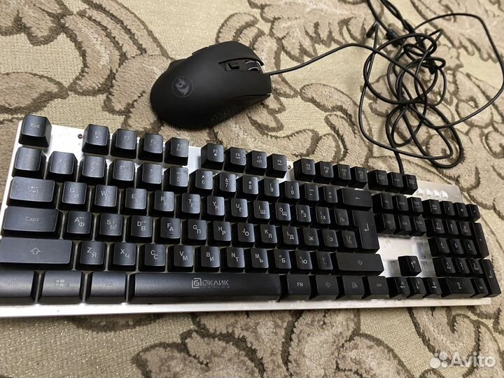 Игровая клавиатура и мышь