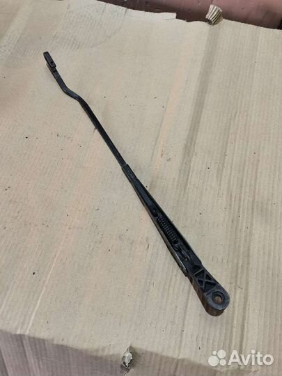 Поводок дворника volkswagen passat b 4