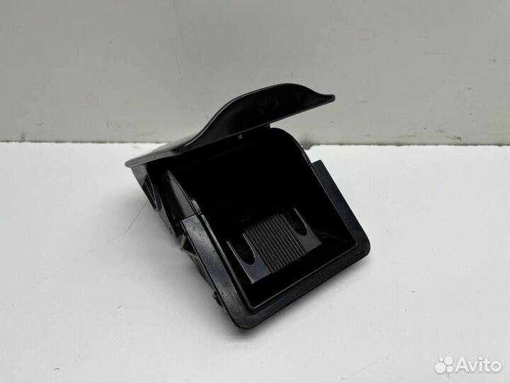 Пепельница передняя Lancer 9 MR647113