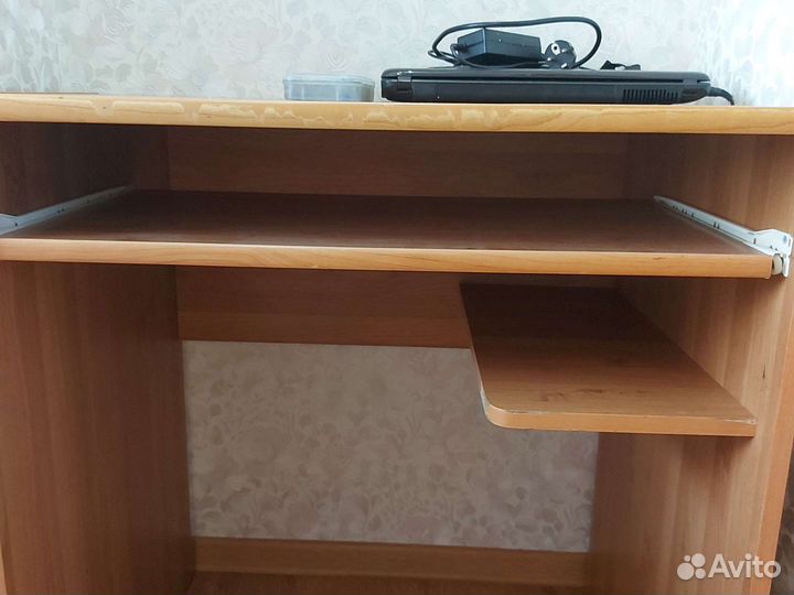 Письменный стол