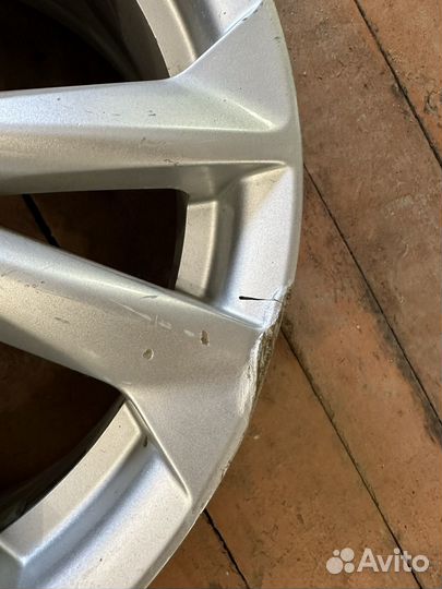 Диск литье nissan r 17