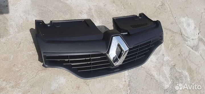 Решетка радиатора рено логан 2