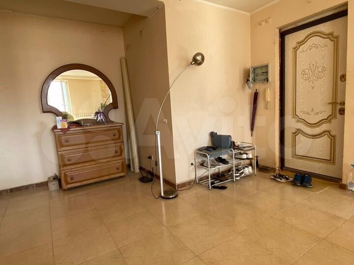 3-к. квартира, 70,5 м², 8/9 эт.