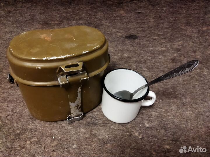 Котелок, кружка, ложка