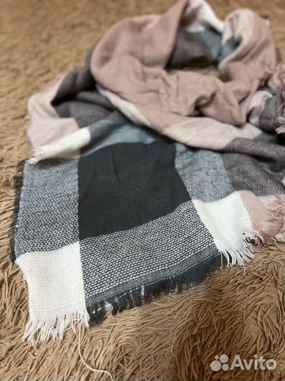 Женский зимний шарф в клетку