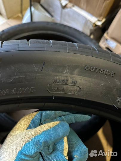 Michelin Pilot Sport 4 S 285/40 R23 и 325/35 R23