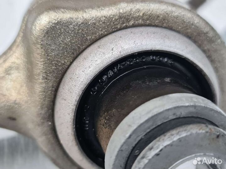 Рычаг передний поперечный Mercedes W212