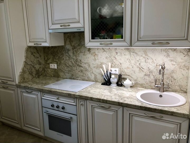 Столешница на кухню из кварца