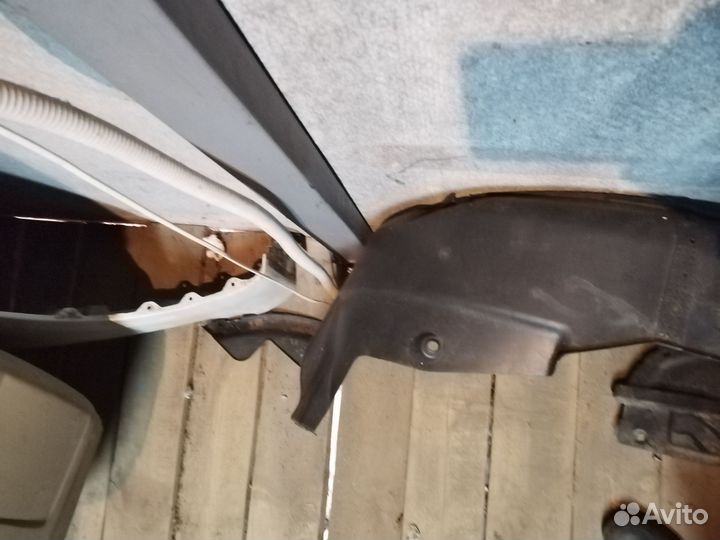 Подкрылок передний правый Kia Cerato 2 TD