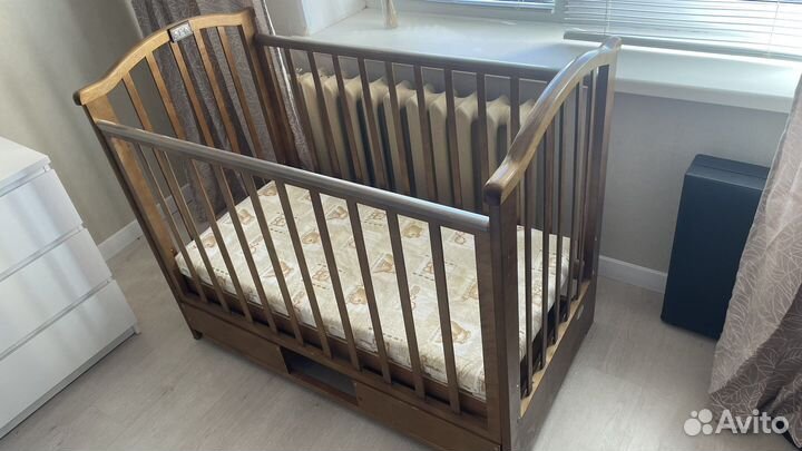 Детская кроватка