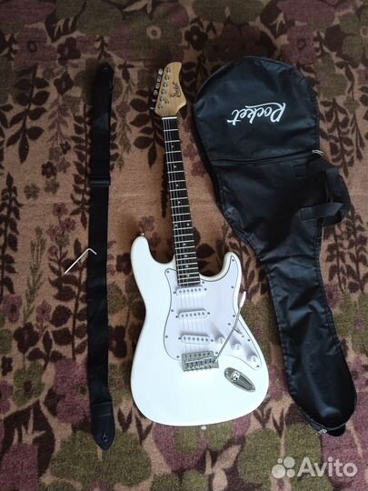 Электрогитара +чехол+ремень+медиаторы