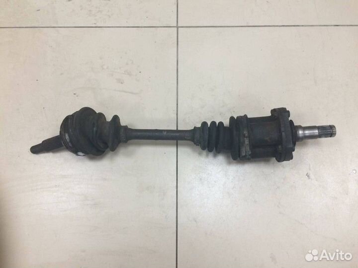 Полуось передняя левая Toyota Camry