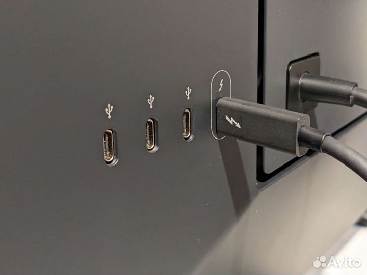 LG UltraFine 5K (27MD5KL-B)