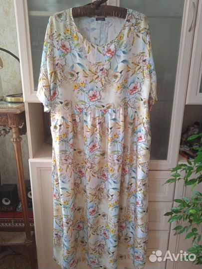 Платье летнее новое с цветочным принтом