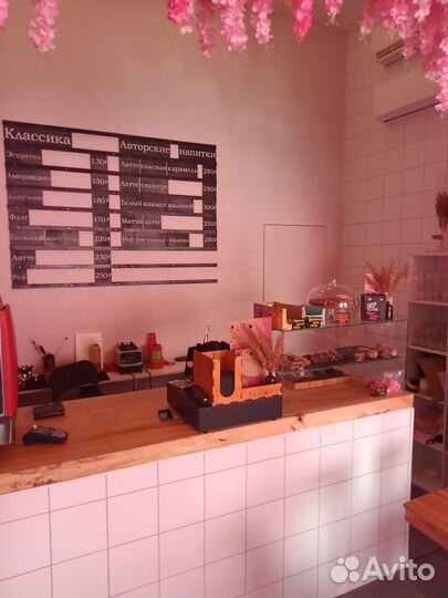 Кафе кофейня в центре города чистыми 150к