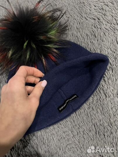 Шапка с натуральным помпоном женская