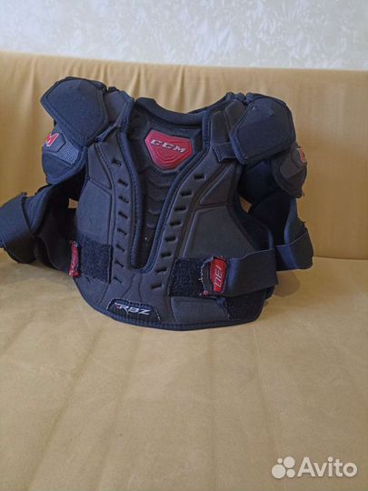 Нагрудник хоккейный ccm jr