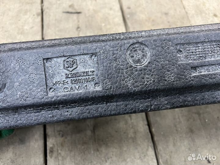 Абсорбер перкднего бампера Renault Arkana