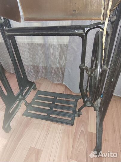 Швейная машина Подольск ножная