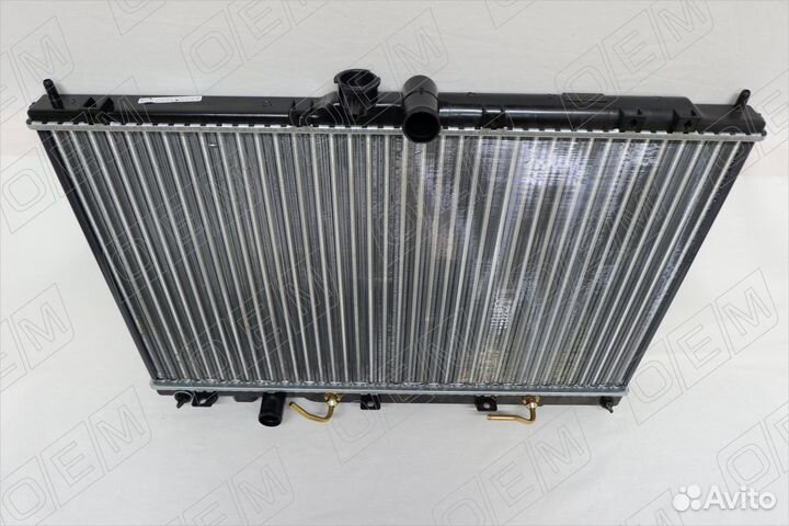 Радиатор двс Mitsubishi Outlander 1 2003-2008