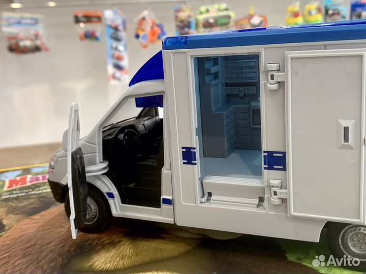 Инерционная машинка Полиция свет/звук 27 см