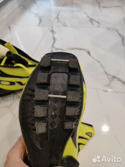 Лыжные ботинки one way