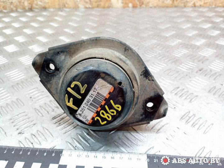 Подушка крепления двигателя Mercedes-Benz M-Класс