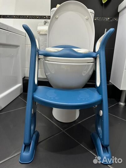 Детское сиденье на унитаз