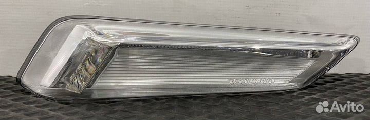 Поворотник левый Volvo FH5 84389663
