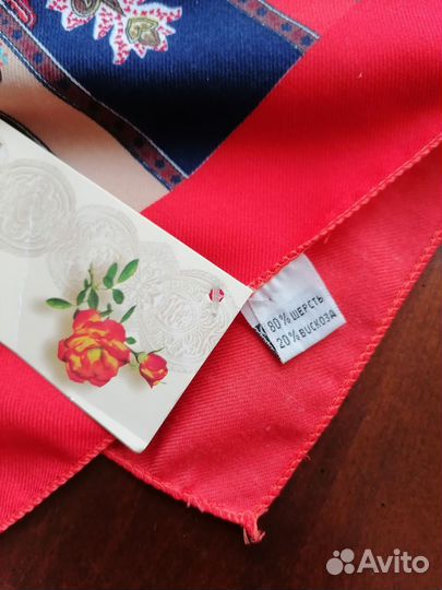 Платок с рисунком