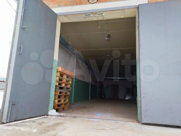 Склад, 300 м²