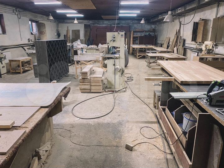 Производство, 1200 м²