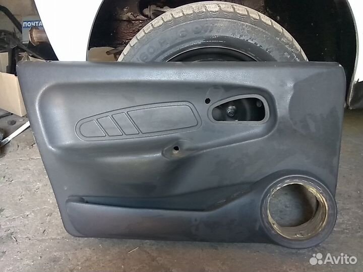 Стекло и обшивка дверей на ваз 2114