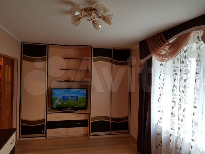 2-к. квартира, 65 м², 6/9 эт.