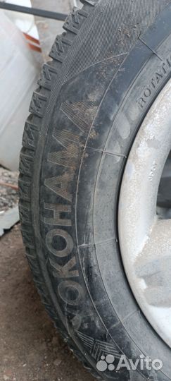 Yokohama Ice Guard IG55 215/65 R16 T