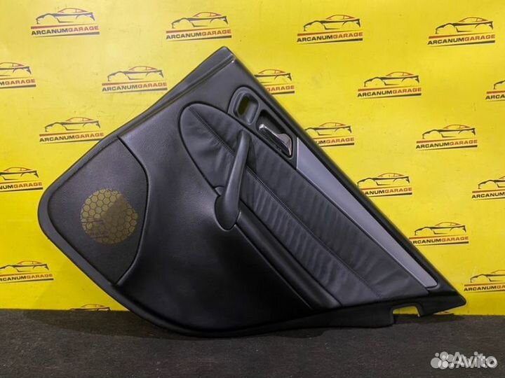 Обшивка двери задняя правая Mercedes 203 W203