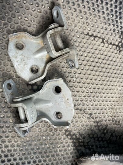 Петли дверные subaru impreza