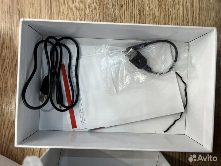 Планшет supra