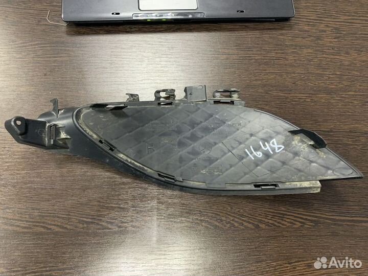 Решетка в бампер нижняя правая Mercedes-Benz A