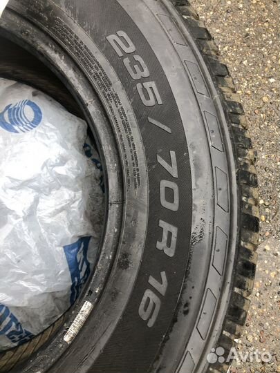 Michelin 4x4 Synchrone 235/70 R16