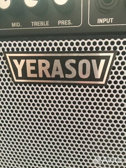 Гитарный комбоусилитель 10 ватт Yerasov
