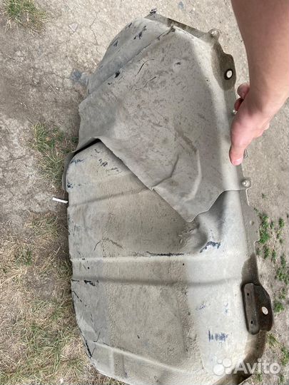 Топливный бак mitsubishi lancer 9