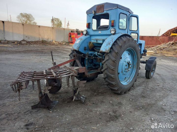 Вспашка огородов плугом трактором т40