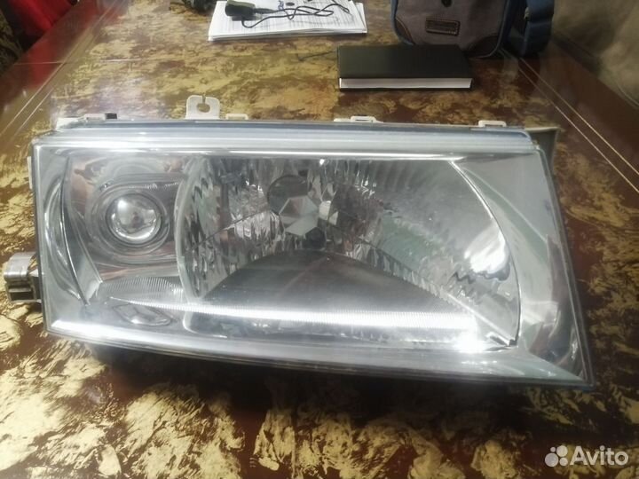Фара шкода октавия тур А4