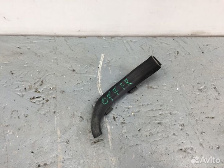 Накладка на молдинг передняя правая Porshe Cayene